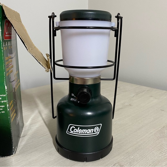 Coleman Camping Lantern Compact Size Battery Operated Model 5310 Used Untested - Picture 2 of 7